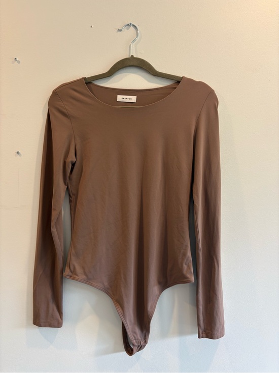 Babaton Tops - Aritzia Babaton Long Sleeve Crew Neck Bodysuit in Mauve Brown Size Large
